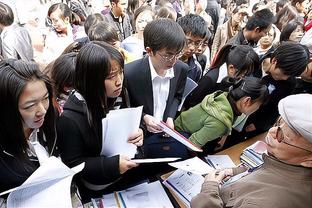 记者：本土主教练带不了国字号，足球这个东西我们实在太太太落后